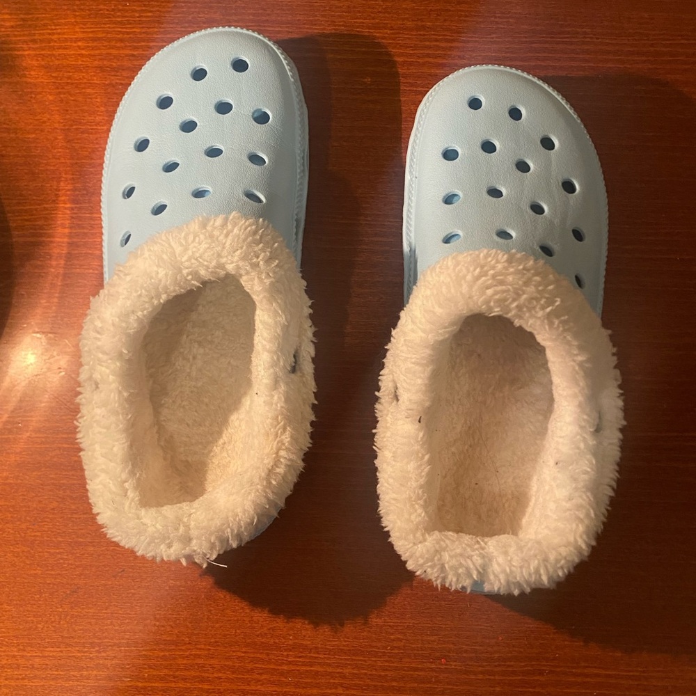 Light blue fuzzy crocs size large